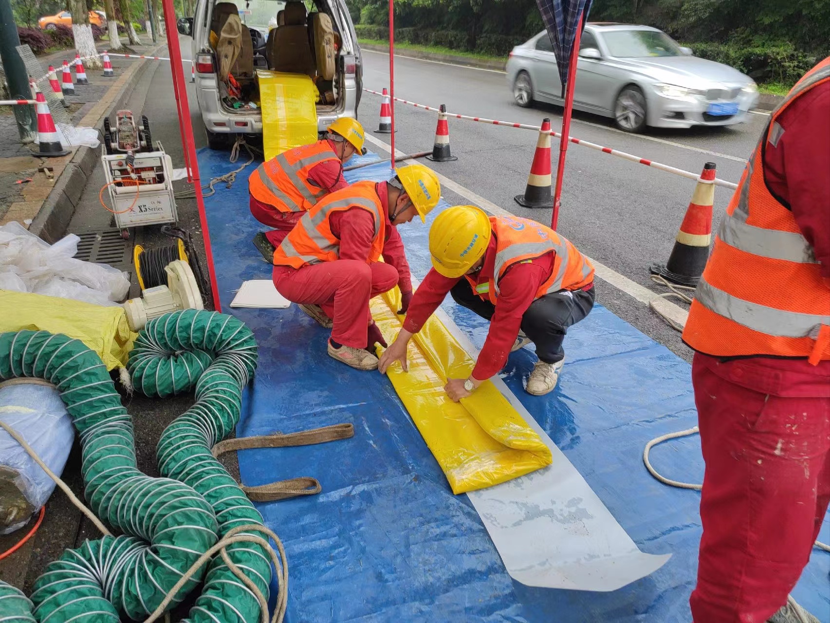 广东珠海市下水道非开挖修复不锈钢双胀环法修复工程施工(图2)